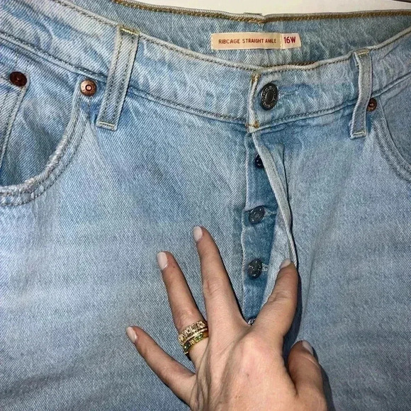 LEVIS RIBCAGE STRAIGHT ANKLE WOMEN'S JEANS SIZE 16W - Picture 4 of 16